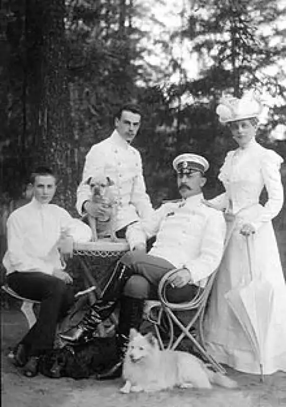 the yusupov family. prince felix, prince nicholas, count felix felixovich sumarkov elston and princess zinaida