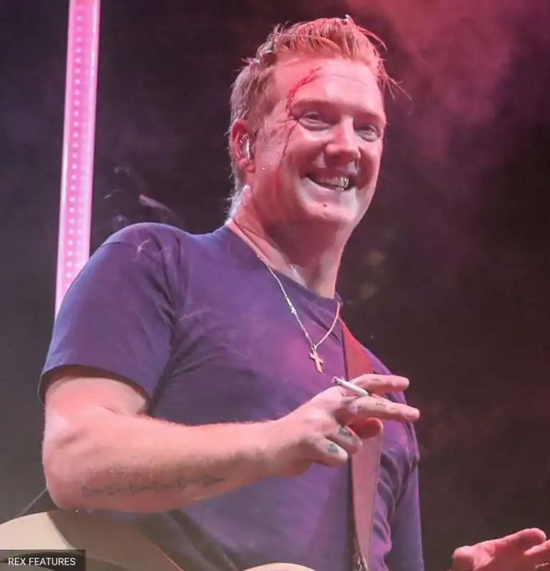 josh homme ferito copia