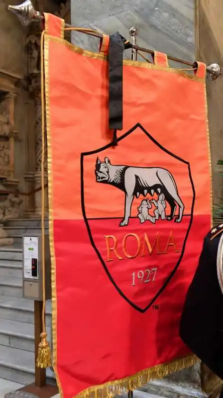 lo stendardo della roma calcio