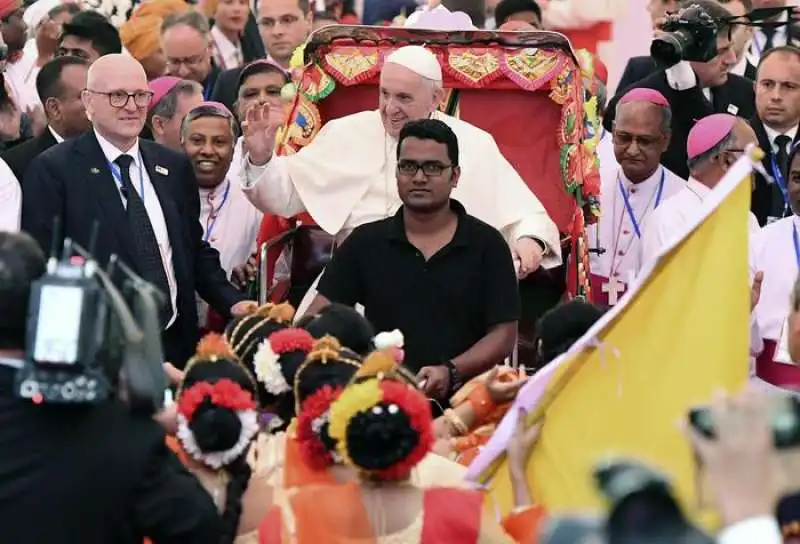 papa bergoglio in bangladesh  13