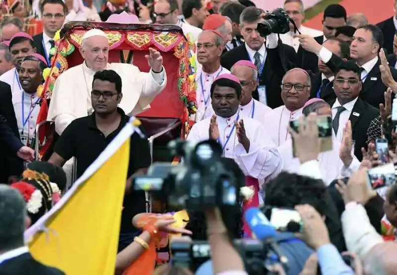 papa bergoglio in bangladesh  14