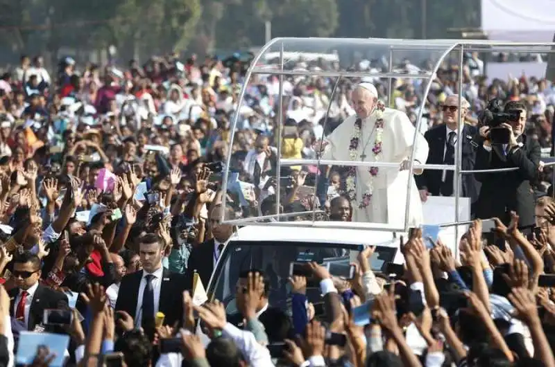 papa bergoglio in bangladesh  8