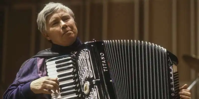 pauline oliveros