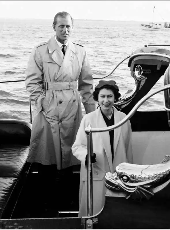 prince philip e queen elizabeth  riuniti in portogallo