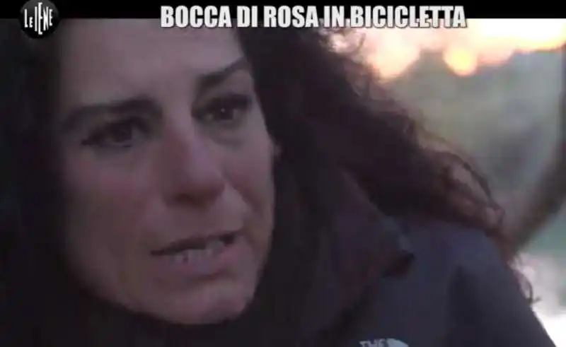 susanna la prostituta in bicicletta    13