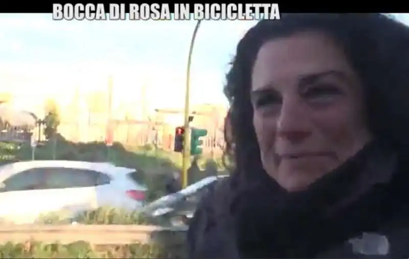 susanna la prostituta in bicicletta    3