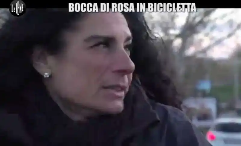 susanna la prostituta in bicicletta    4