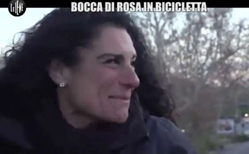 susanna la prostituta in bicicletta    8