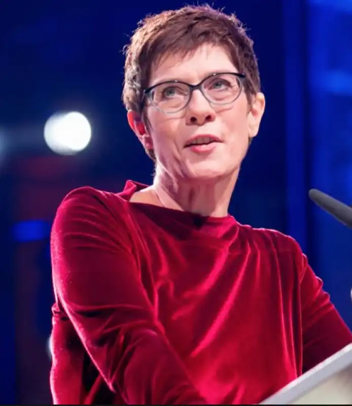 ANNEGRET KRAMP-KARRENBAUER