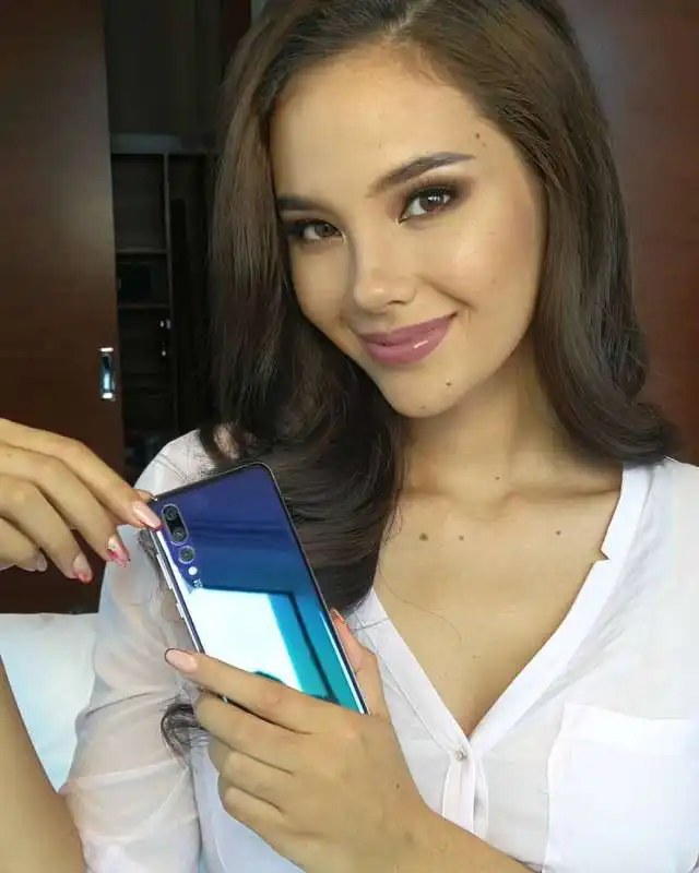 catriona gray 53