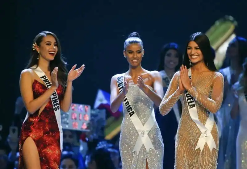 catriona gray e' miss universo 2018 6