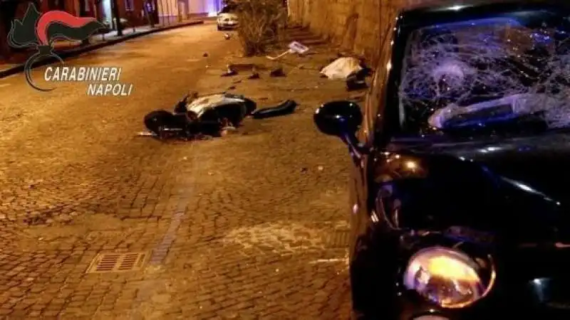 corsa clandestina finisce in tragedia a napoli 6