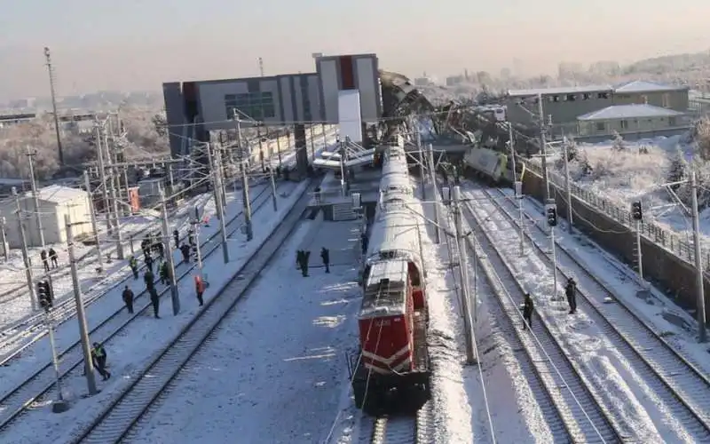 disastro ferroviario in turchia 9