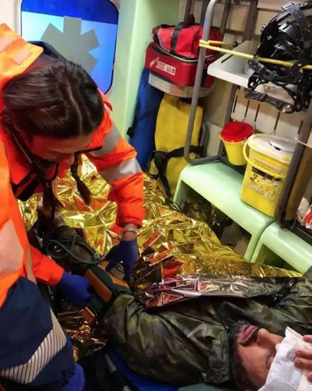 FABRIZIO CORONA DOPO ESSERE STATO MENATO AL BOSCO DI ROGOREDO