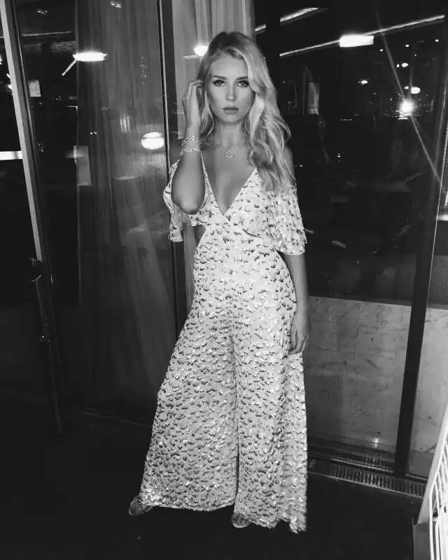 lottie moss 5