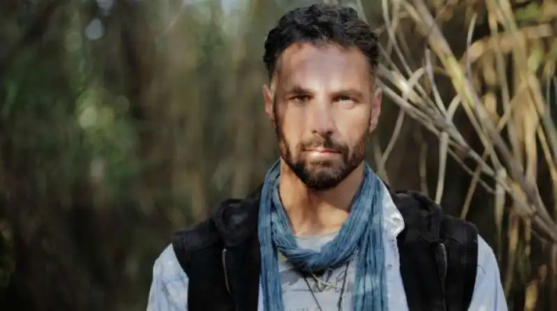 RAOUL BOVA ULTIMO 5