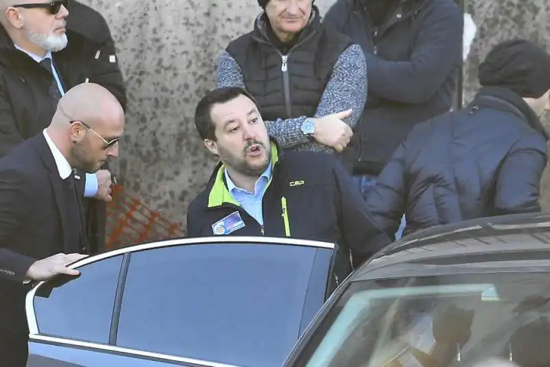 salvini allo sgombero dell'ex penicillina 22