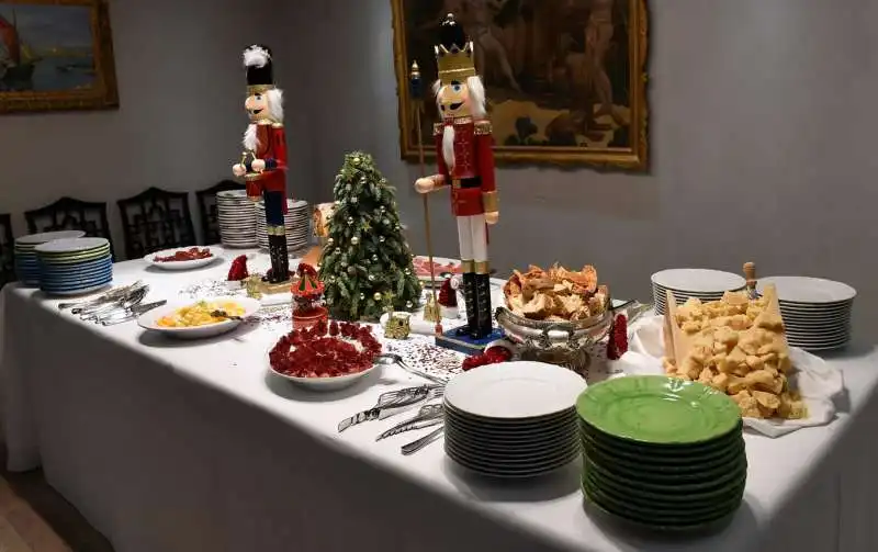 tavolo natalizio per il buffet