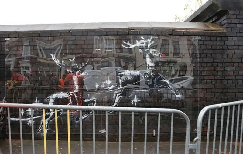 banksy imbrattato a birmingham 2