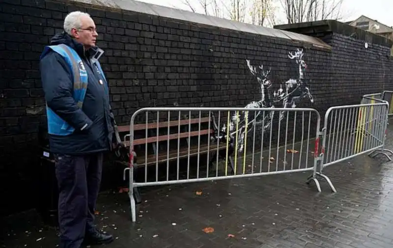 banksy imbrattato a birmingham 4