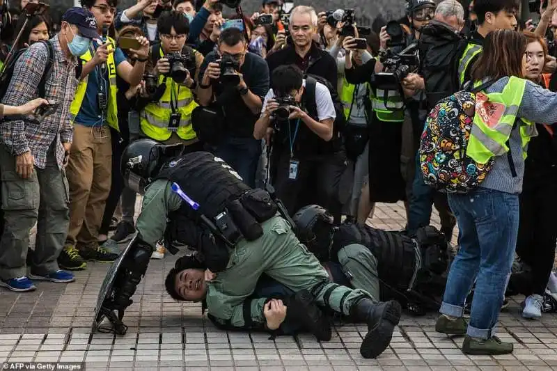 hong kong, proteste in difesa degli uiguri