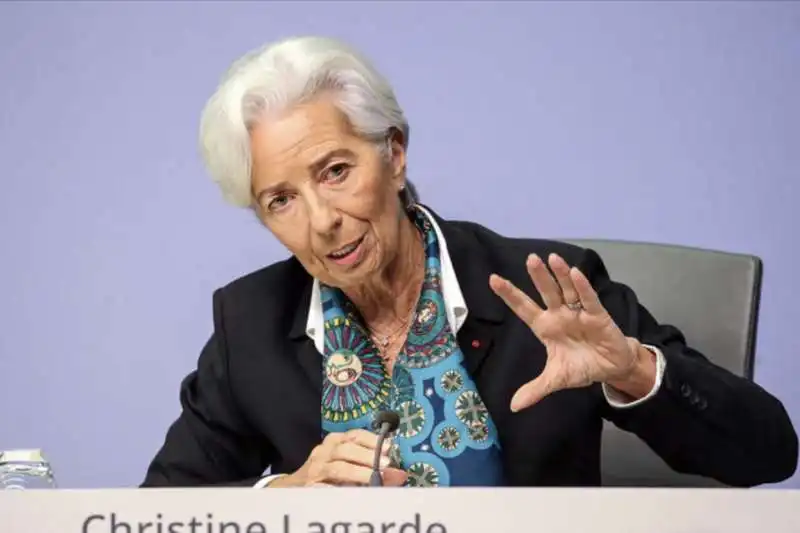 l'esordio di christine lagarde alla guida della bce 4