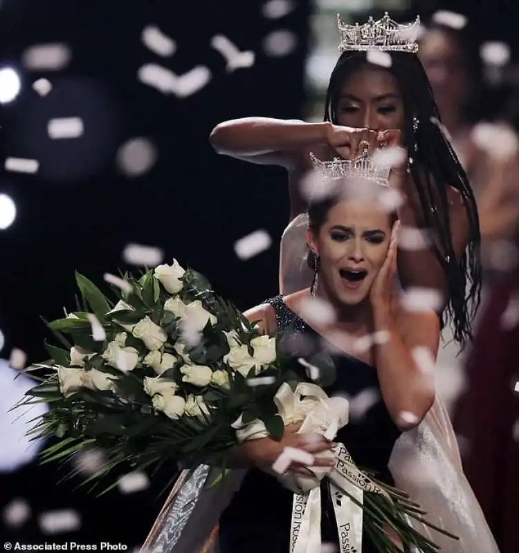 l'esperimento chimico di camille schrier miss america 2020