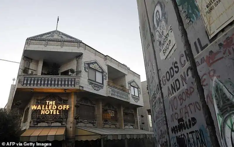 l'hotel di banksy a betlemme