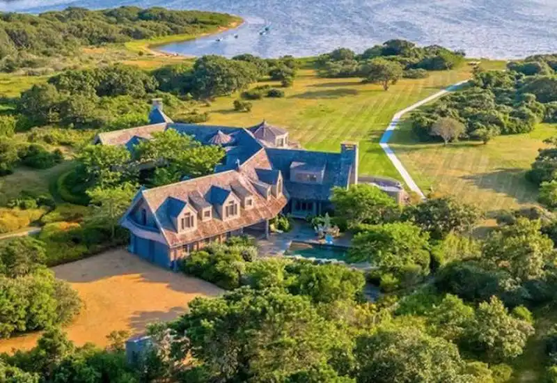 la villa comprata dagli obama a martha s vineyard  2