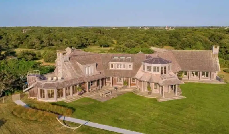 la villa comprata dagli obama a martha s vineyard  3