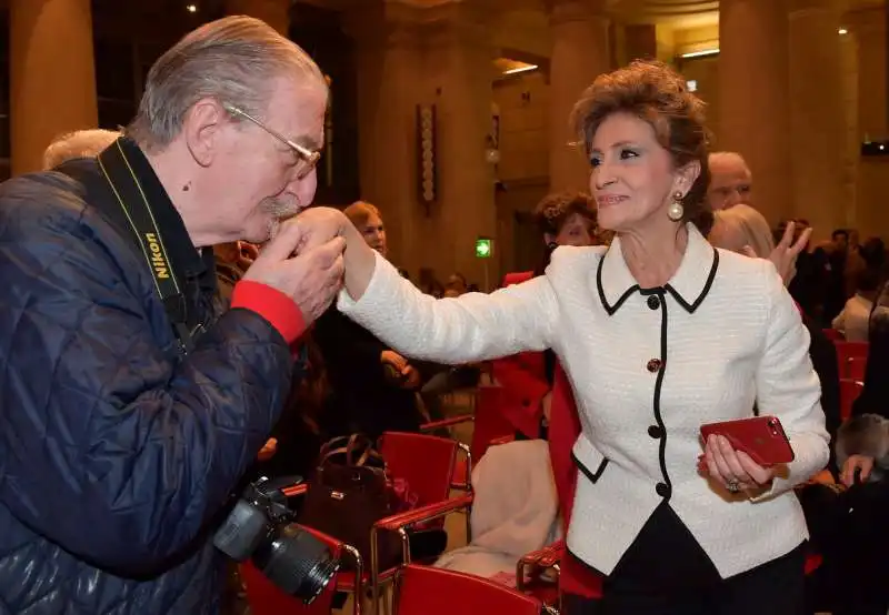 marcellino radogna saluta paola pelino  foto di bacco