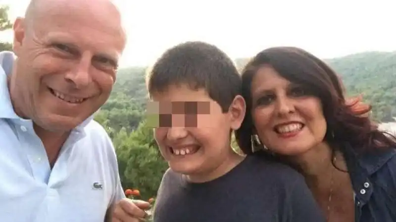 Marco Sabatini con la moglie e il figlio