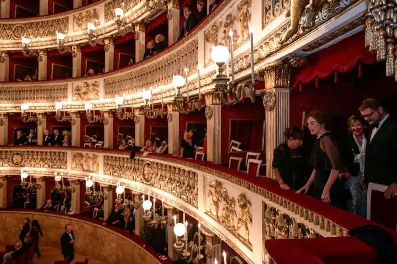 maria elena boschi copia