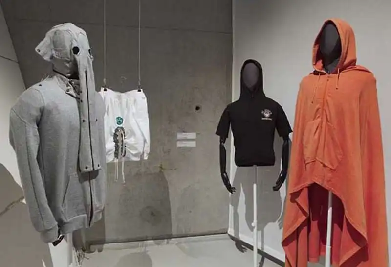 mostra 'the hoodie' 3