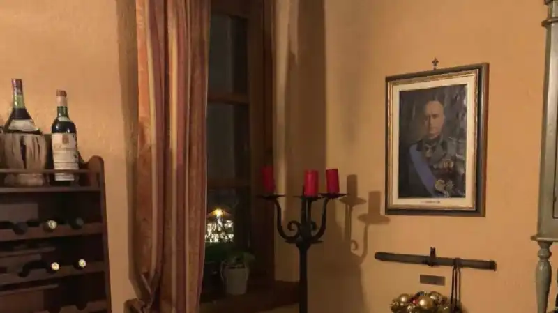 mussolini quadro albergo-ristorante exilles