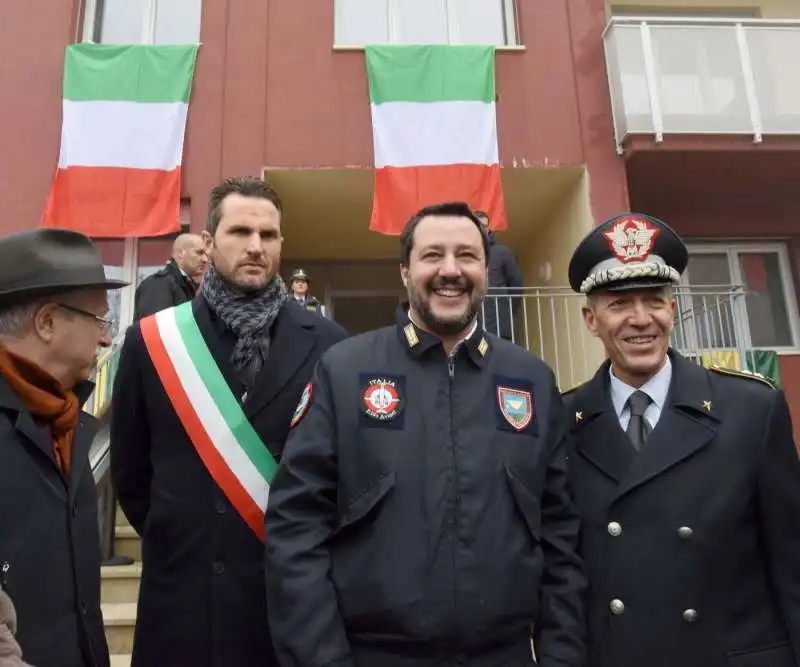 nicola cesari con matteo salvini