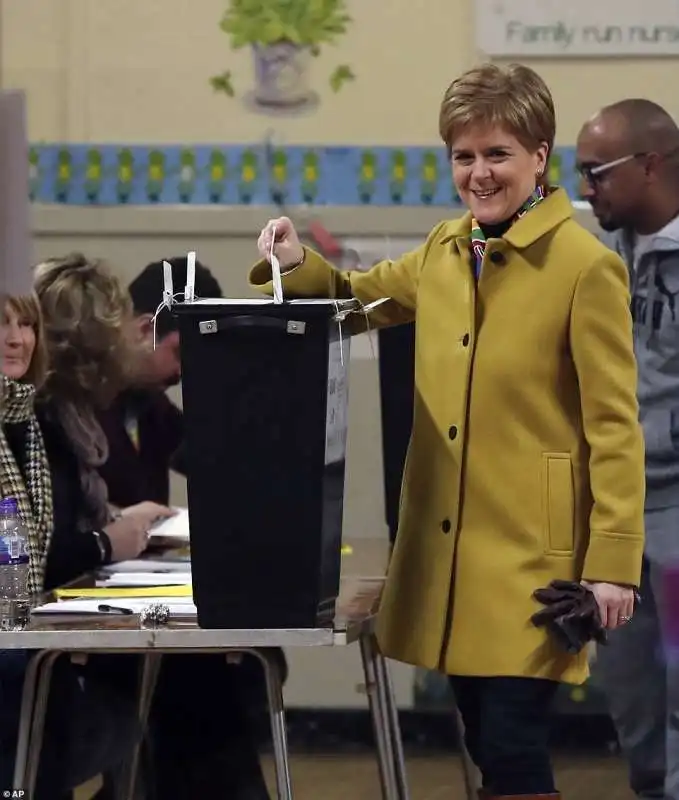 nicola sturgeon al voto