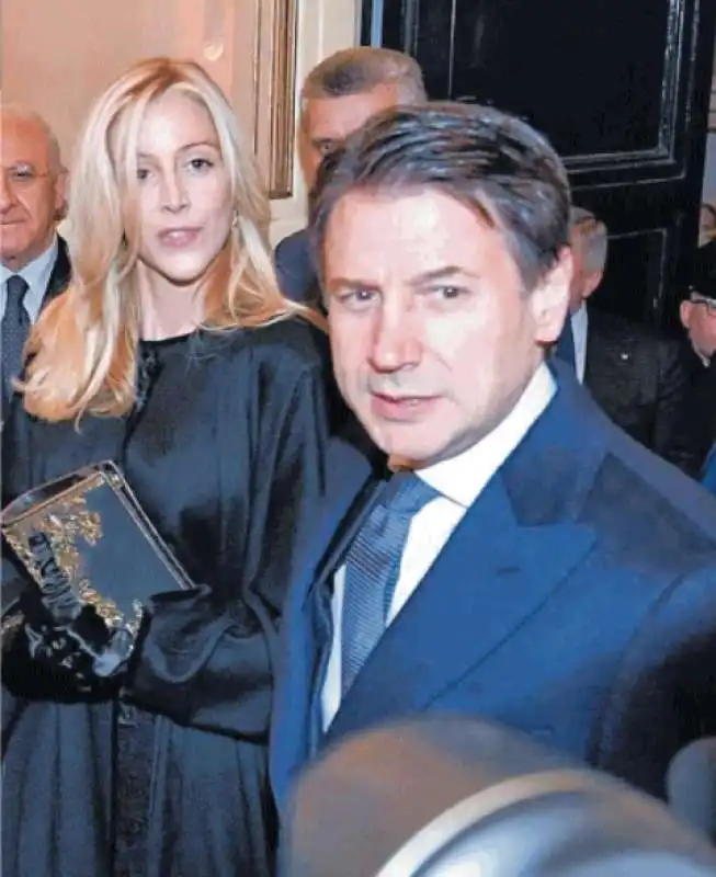 OLIVIA PALADINO E GIUSEPPE CONTE