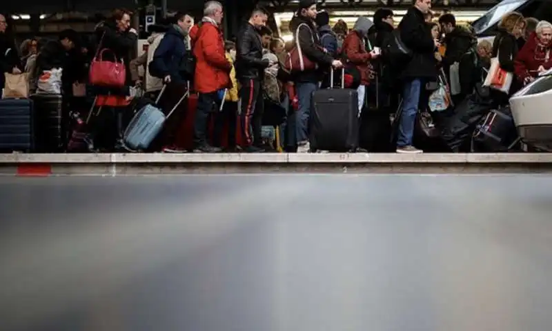 sciopero in francia durante le festivita' natalizie 3