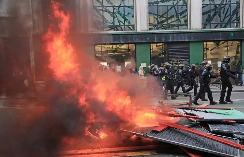 sciopero in francia durante le festivita' natalizie 31