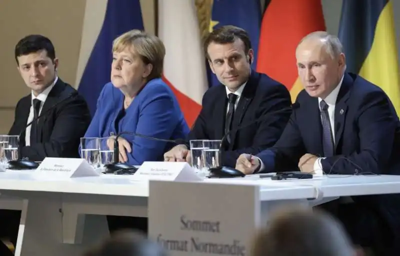 voldymyr zelensky emmanuel macron vladimir putin angela merkel 1