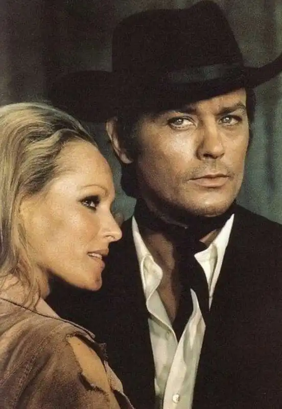 alain delon ursula andress    sole rosso