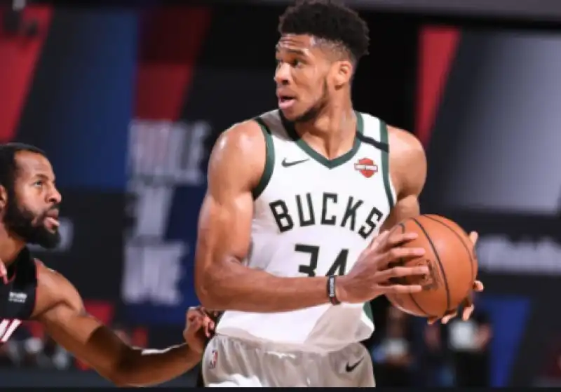 ANTETOKOUNMPO