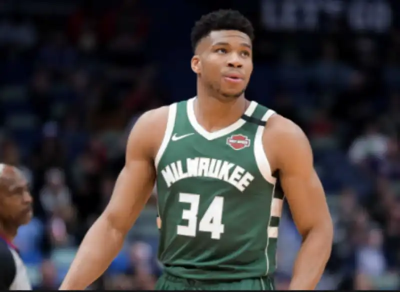 ANTETOKOUNMPO