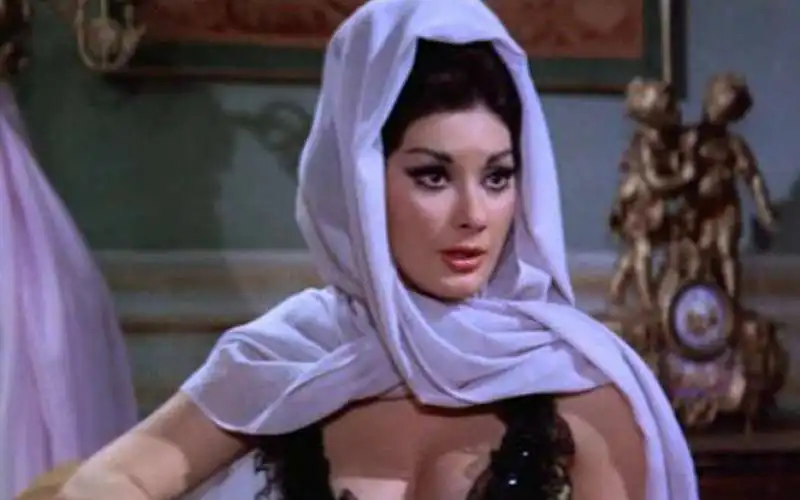 edwige fenech   i peccati di madame bovary 1