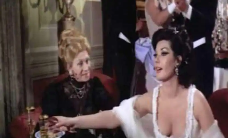 edwige fenech   i peccati di madame bovary 3