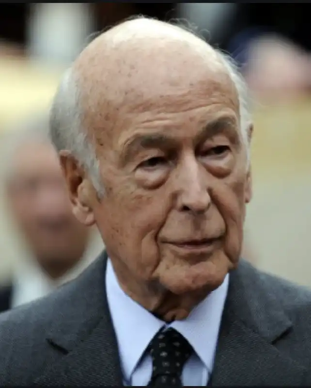 GISCARD D'ESTAING