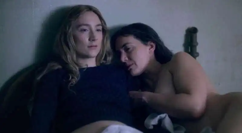 kate winslet e saoirse ronan in 'ammonite' 7