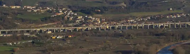 la ferrovia che passa da allerona 