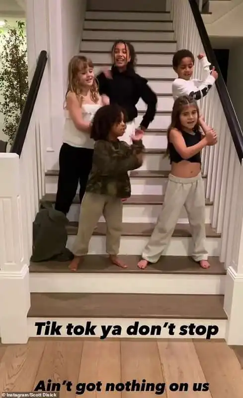 la haka dei piccoli kardashian 1